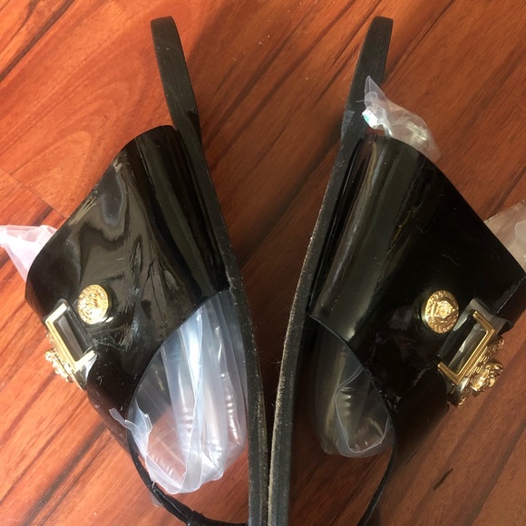 Versace flat sandal